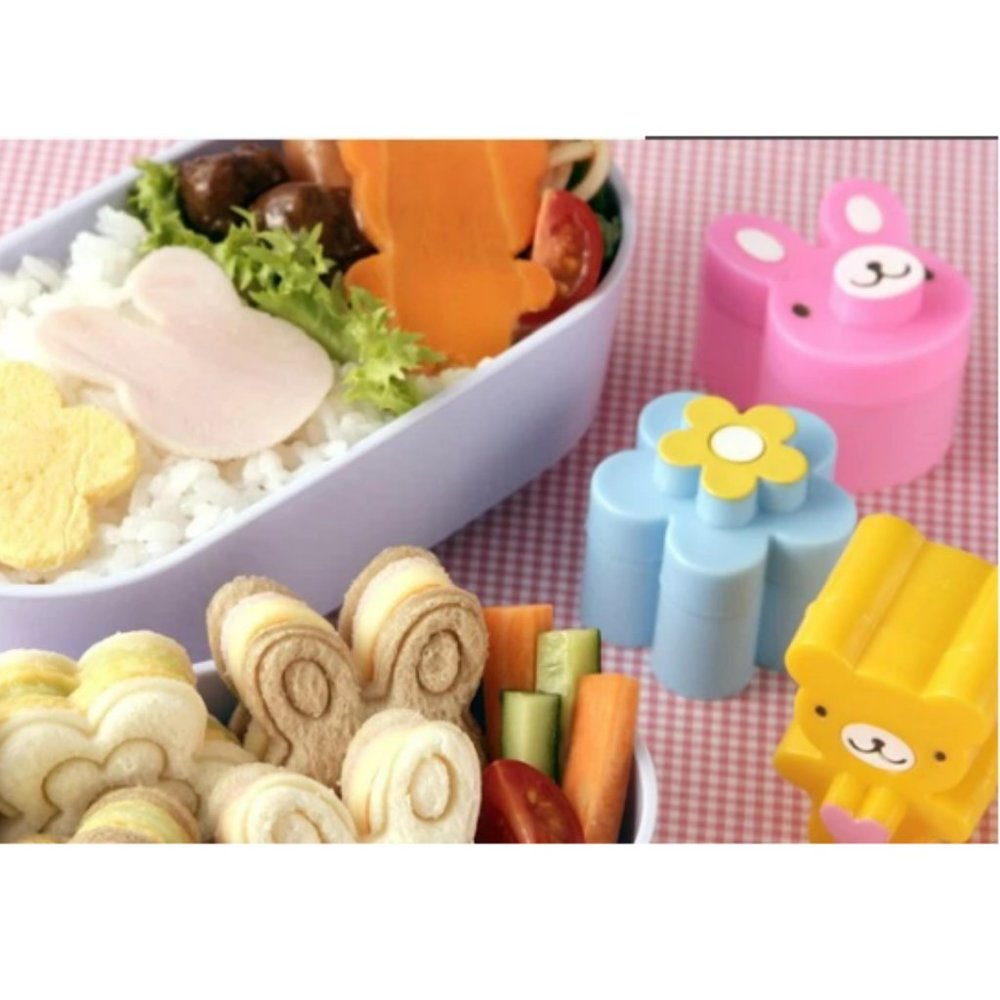 3pcs in the set Bear Flower Rabbit Sandwich Mold Cutter - NWT